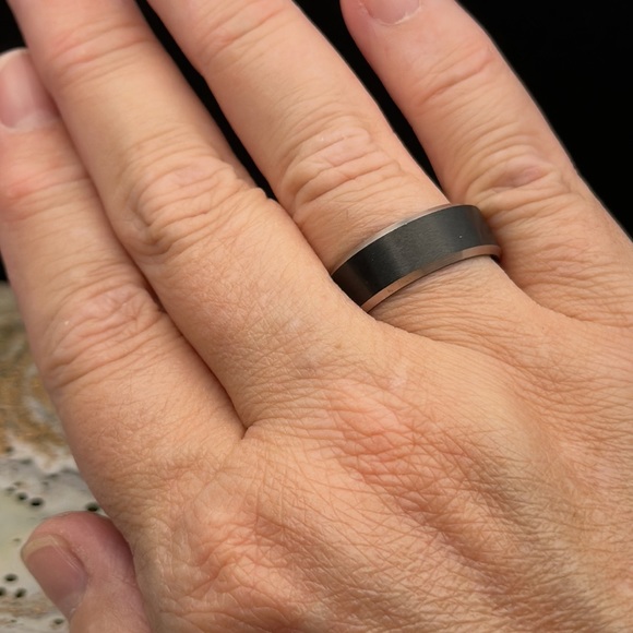 8mm Black & Silver Accent Ring Band - Picture 4 of 5